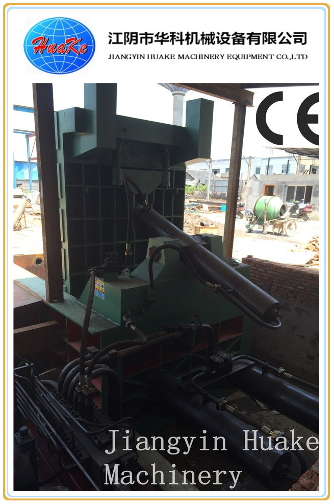 Máy ép kiện phế liệu thủy lực 200 tấn 2