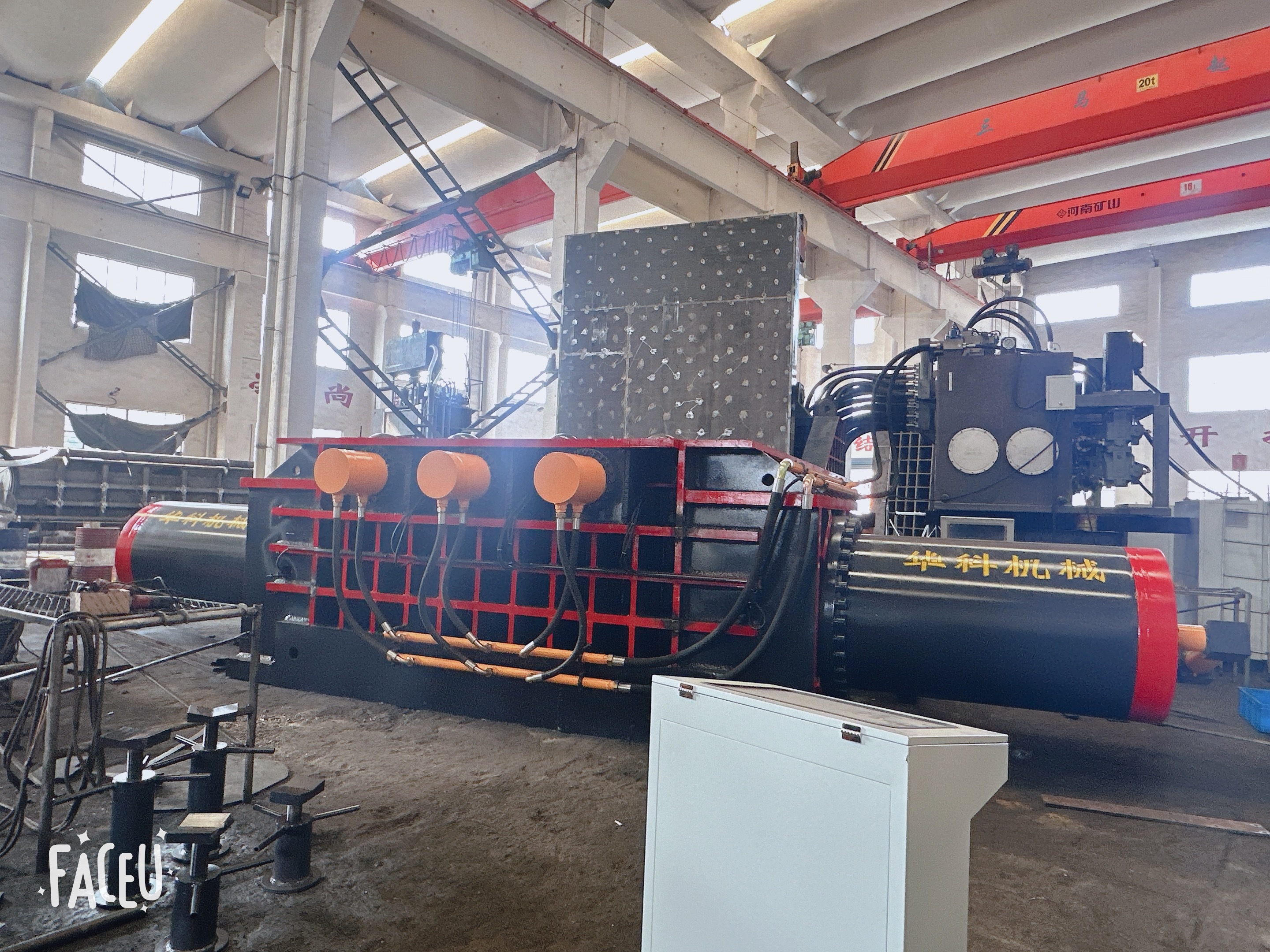 Blog công ty mới nhất về Tại sao Tự động hóa Xi lanh Kép Lại Quan Trọng trong Máy Ép Phế Liệu Hạng Nặng