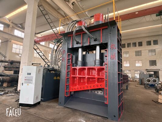 Mua Máy cắt rác 700 tấn với hộp cho ăn 7500mm và nạp đẩy thủy lực để tái chế kim loại online manufacture